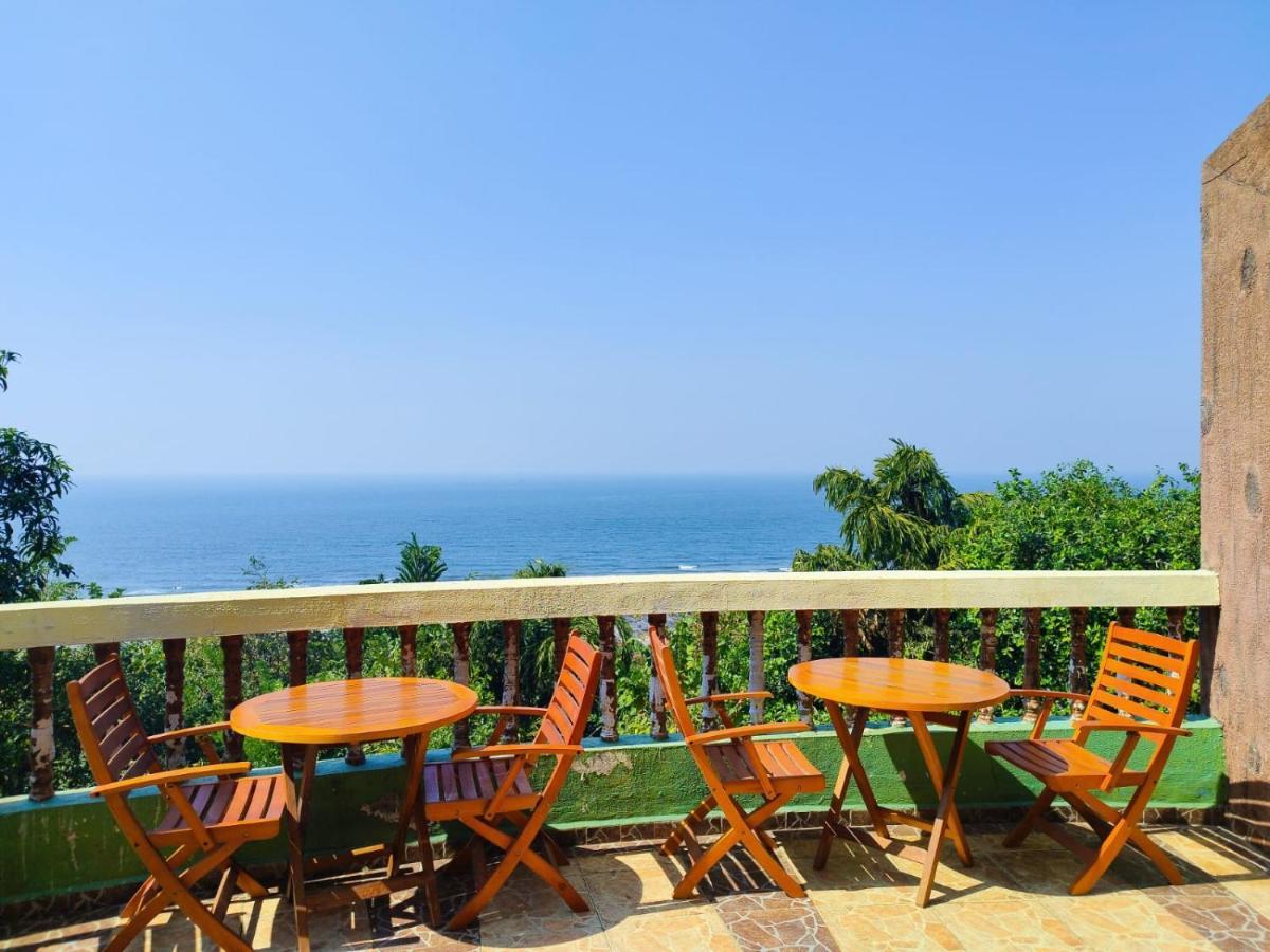 Villa Infinity By The Sea Murud  ภายนอก รูปภาพ