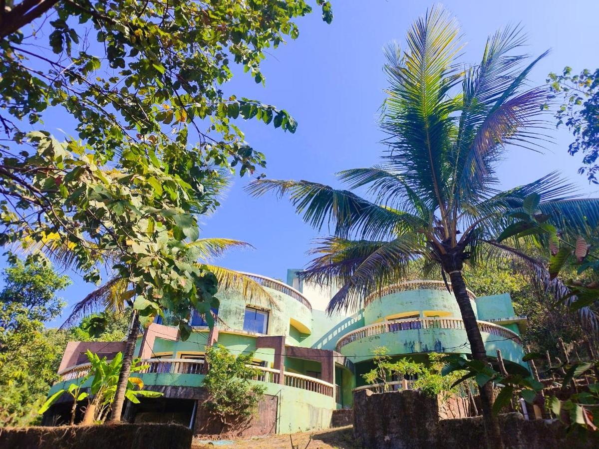 Villa Infinity By The Sea Murud  ภายนอก รูปภาพ