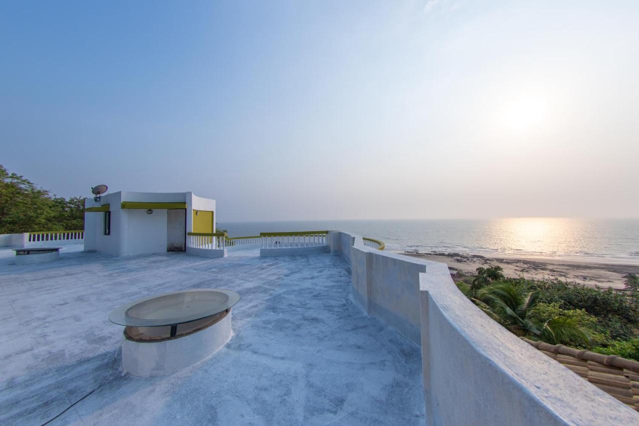 Villa Infinity By The Sea Murud  ภายนอก รูปภาพ