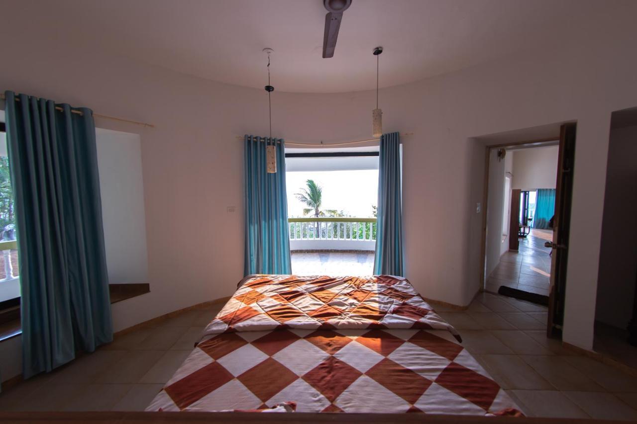 Villa Infinity By The Sea Murud  ภายนอก รูปภาพ